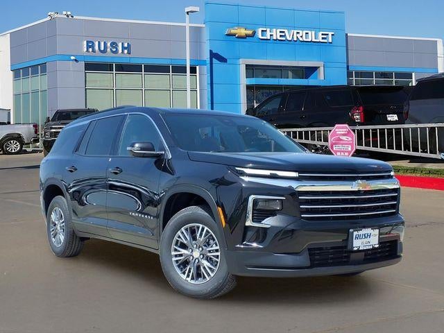 2026 Chevrolet Traverse LT in Mosaic Black Metallic — front three-quarter view
