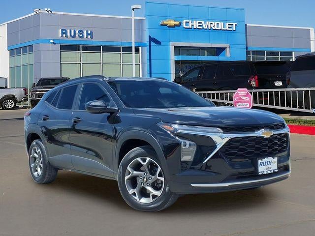 2025 Chevrolet Trax LT in Mosaic Black Metallic — front three-quarter view