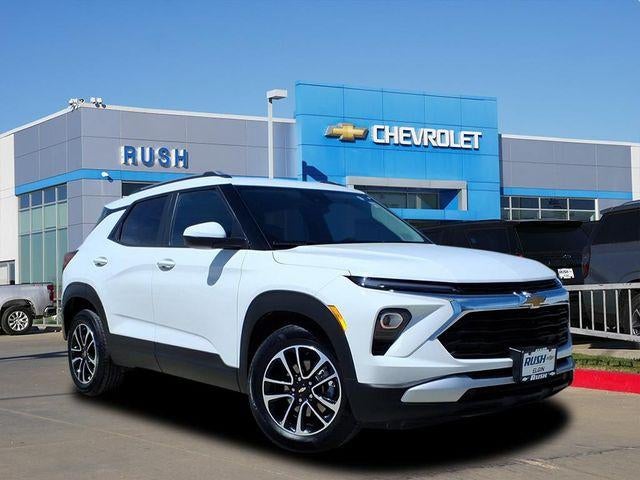2025 Chevrolet Trailblazer LT in Summit White — front three-quarter view