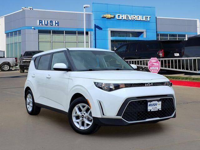 2025 Kia Soul LX in White — front three-quarter view
